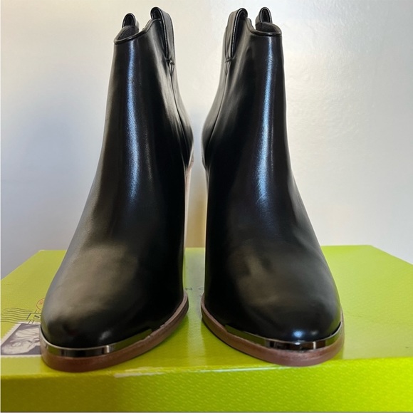 NWT Ted Baker London Kasidy Stacked Heel Leather Ankle Bootie - Picture 8 of 15